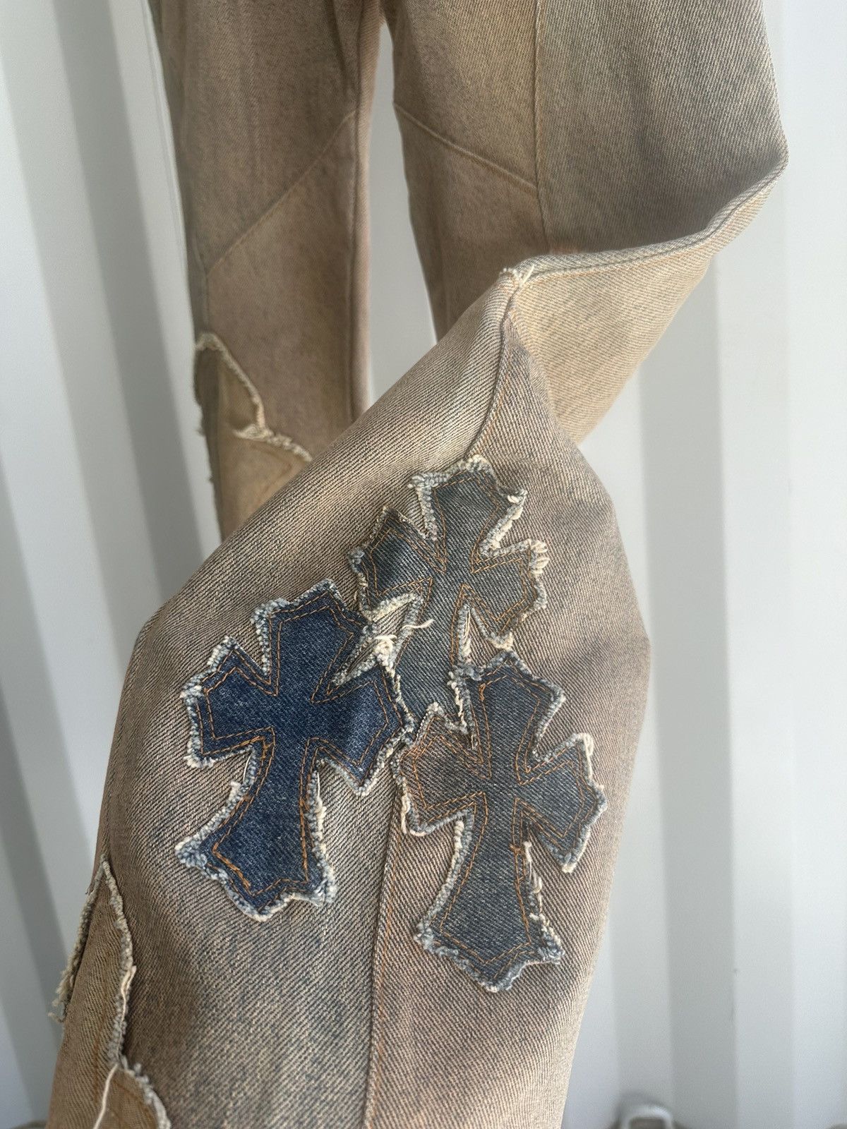 Vintage A&G Rock Triple Cross Patch Fleur Knee Bootcut Flare Pants Size US 28 / EU 44 - 7 Thumbnail