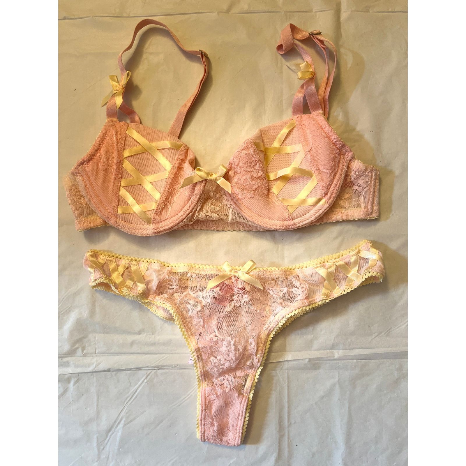 Dolls Kill Dolls kill Sugar Thrillz Lingerie Set Bra/Pany Size: XXS Size ONE SIZE - 2 Thumbnail