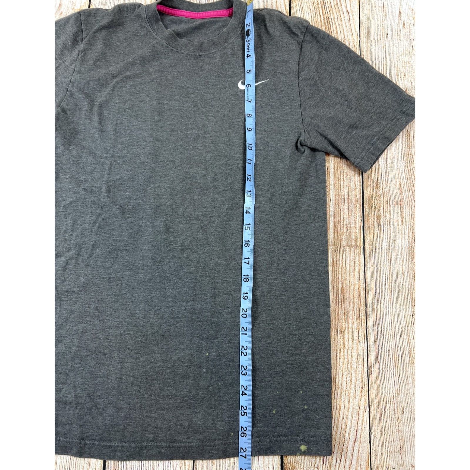 Nike VINTAGE Nike Swoosh Embroidery T Shirt Womens Small Gray logo S Lightweight Activewear Contains Bleach Stains Size S / US 4 / IT 40 - 3 Thumbnail