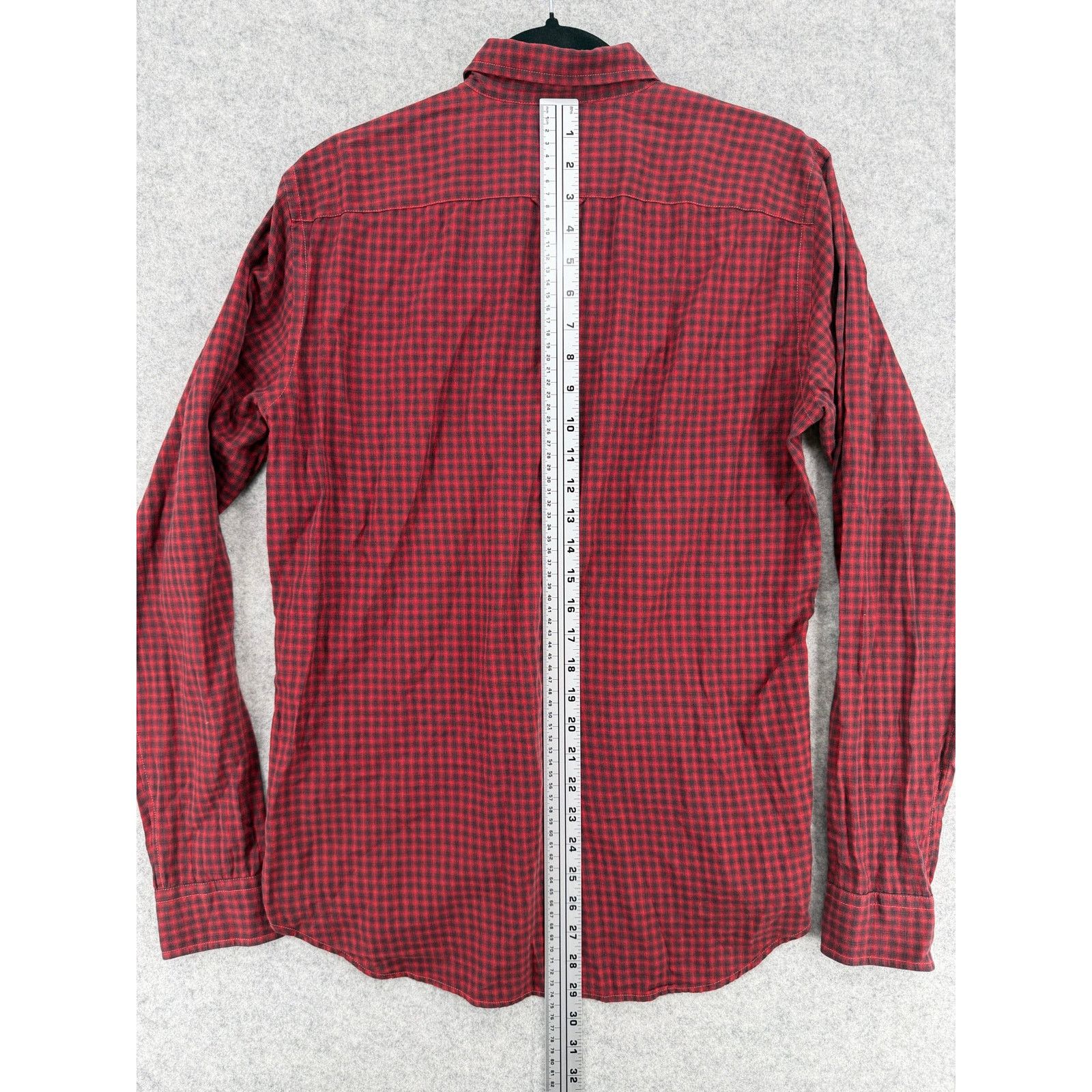 Vince Vince Men's Red Cotton Plaid Long Sleeve Button Down Shirt Size US S / EU 44-46 / 1 - 7 Thumbnail