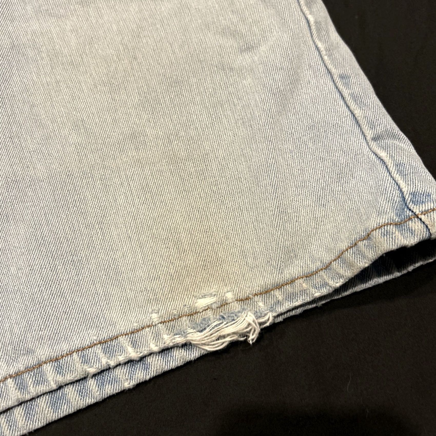 Levi's VINTAGE Levi's Shorts Mens 32 Blue Denim 90s Relaxed Fit 550 Jean B26 Denim Shorts Jeans 5-Pocket Casual Men Size 32 Blue Size US 32 / EU 48 - 2 Thumbnail