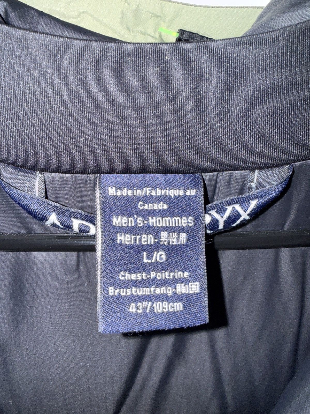 Arc'teryx Men's Vintage Arc'teryx Goretex Pro Shell Size US L / EU 52-54 / 3 - 7 Thumbnail