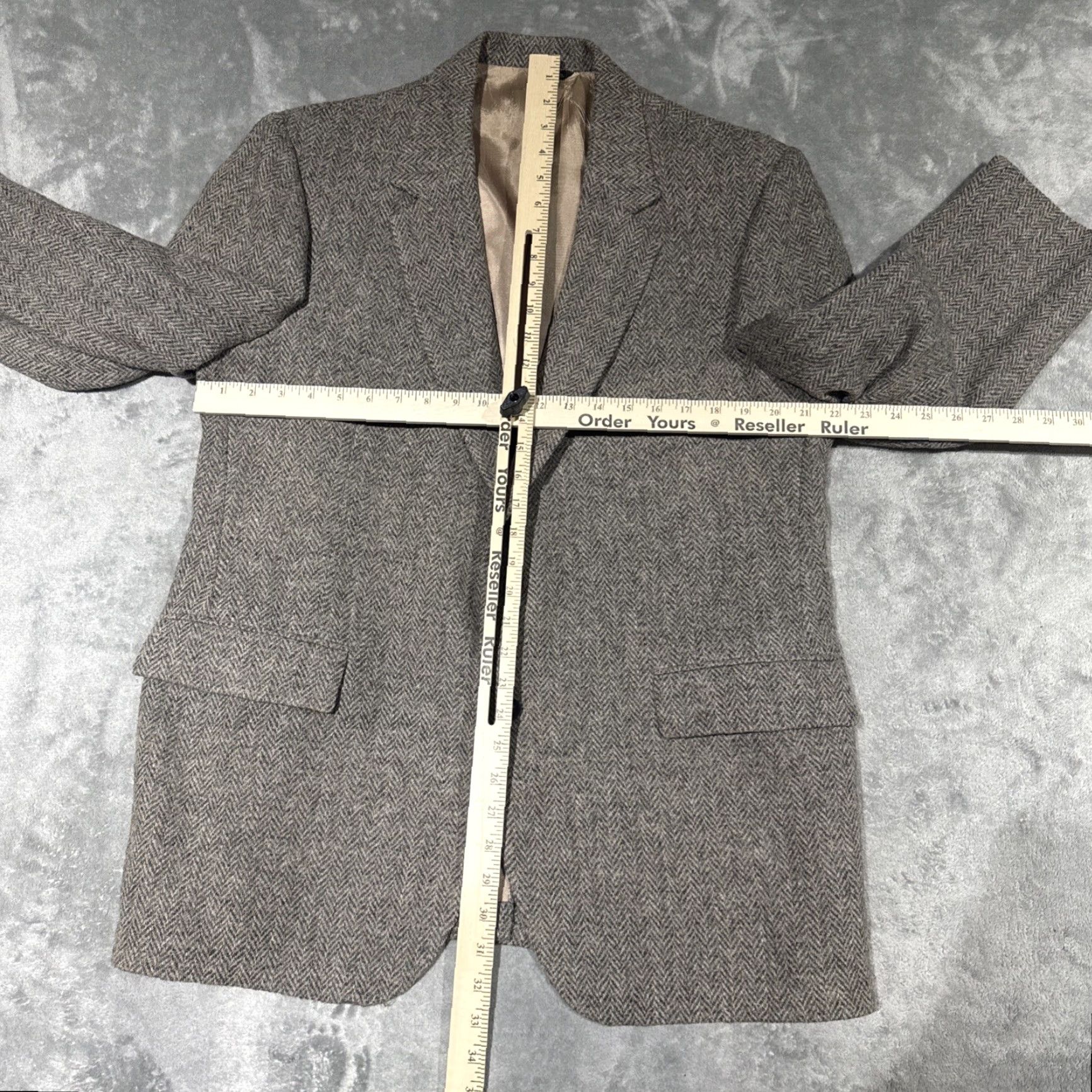 Harris Tweed VTG Harris Tweed Blazer Men's 46R Gray Scottish Wool Herringbone Sport Coat Size 46R - 4 Thumbnail