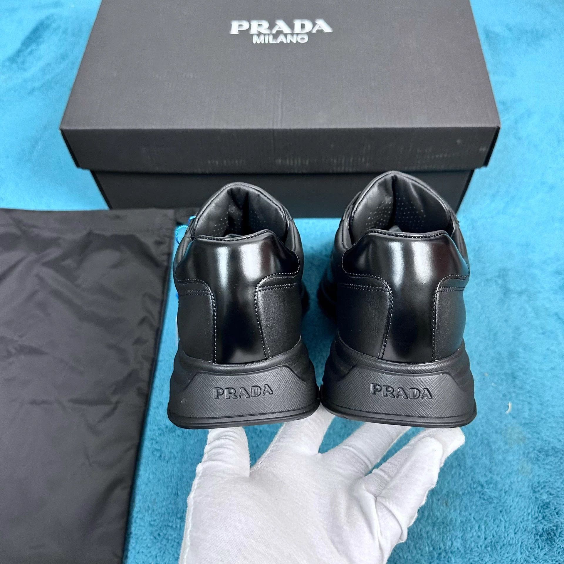 Prada Prada prax01 low-top logo sneakers black 7.5/41.5 Size US 7.5 / EU 40-41 - 4 Thumbnail