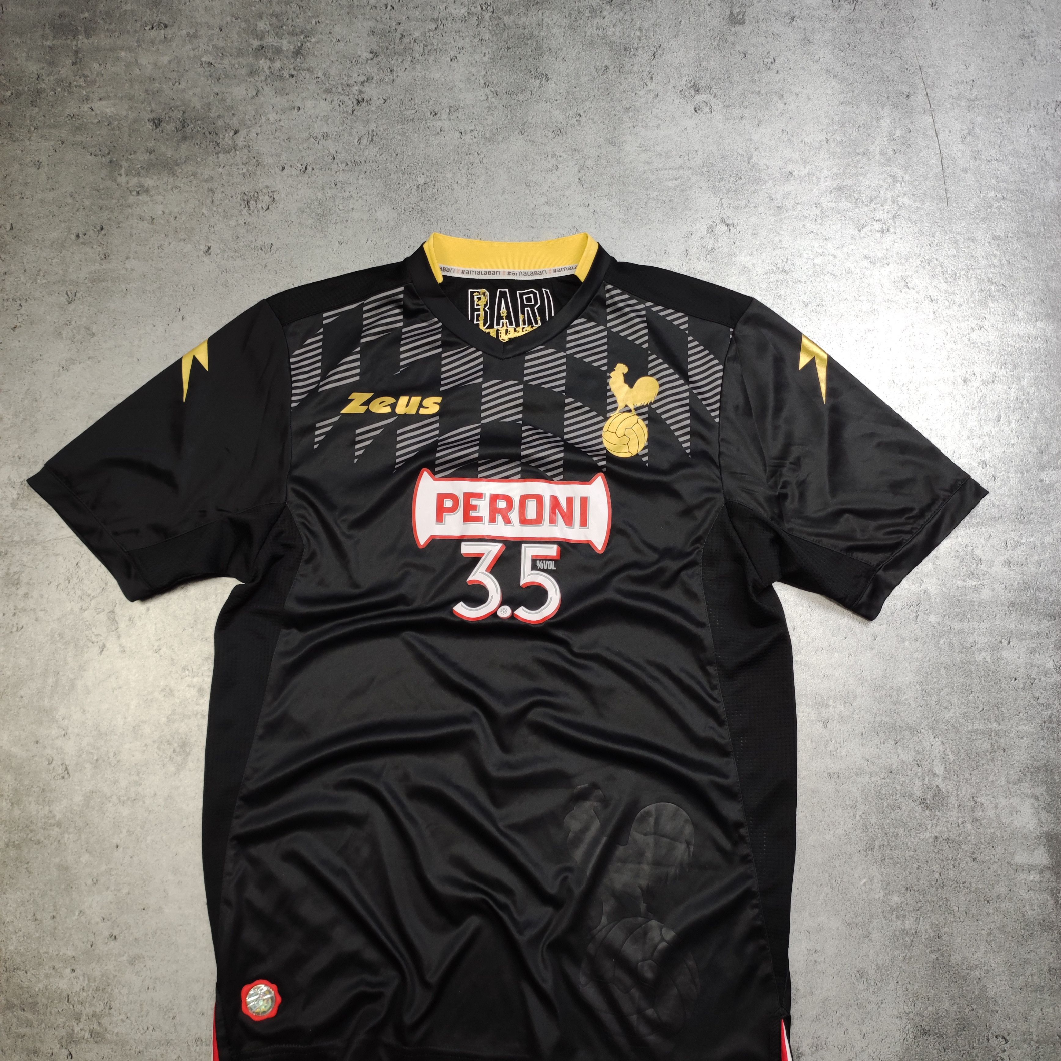 Vintage RARE Football Calcio Bari FC Serie B 2017/18 Third Jersey Size US L / EU 52-54 / 3 - 2 Thumbnail
