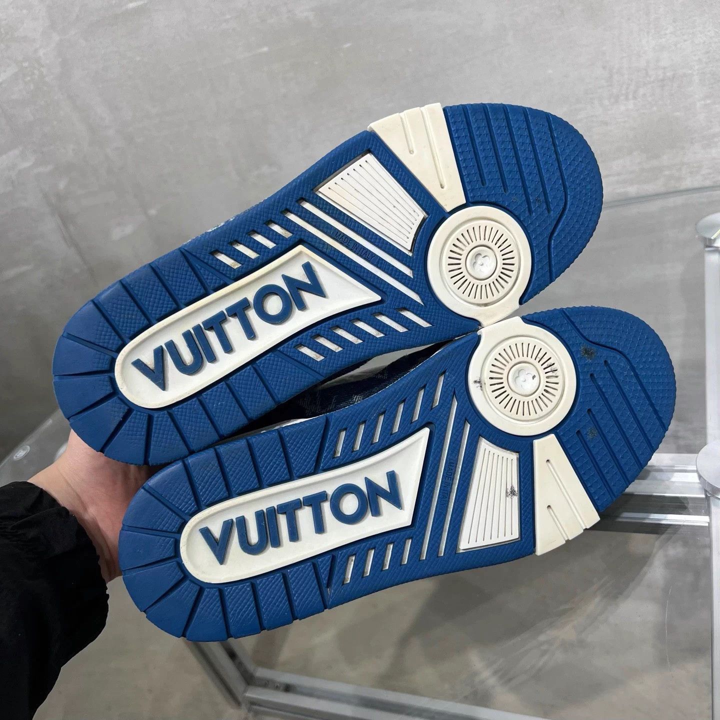 Louis Vuitton LV Trainer White Blue Denim UK3.5 37.5 Size US 6.5 / IT 36.5 - 7 Thumbnail