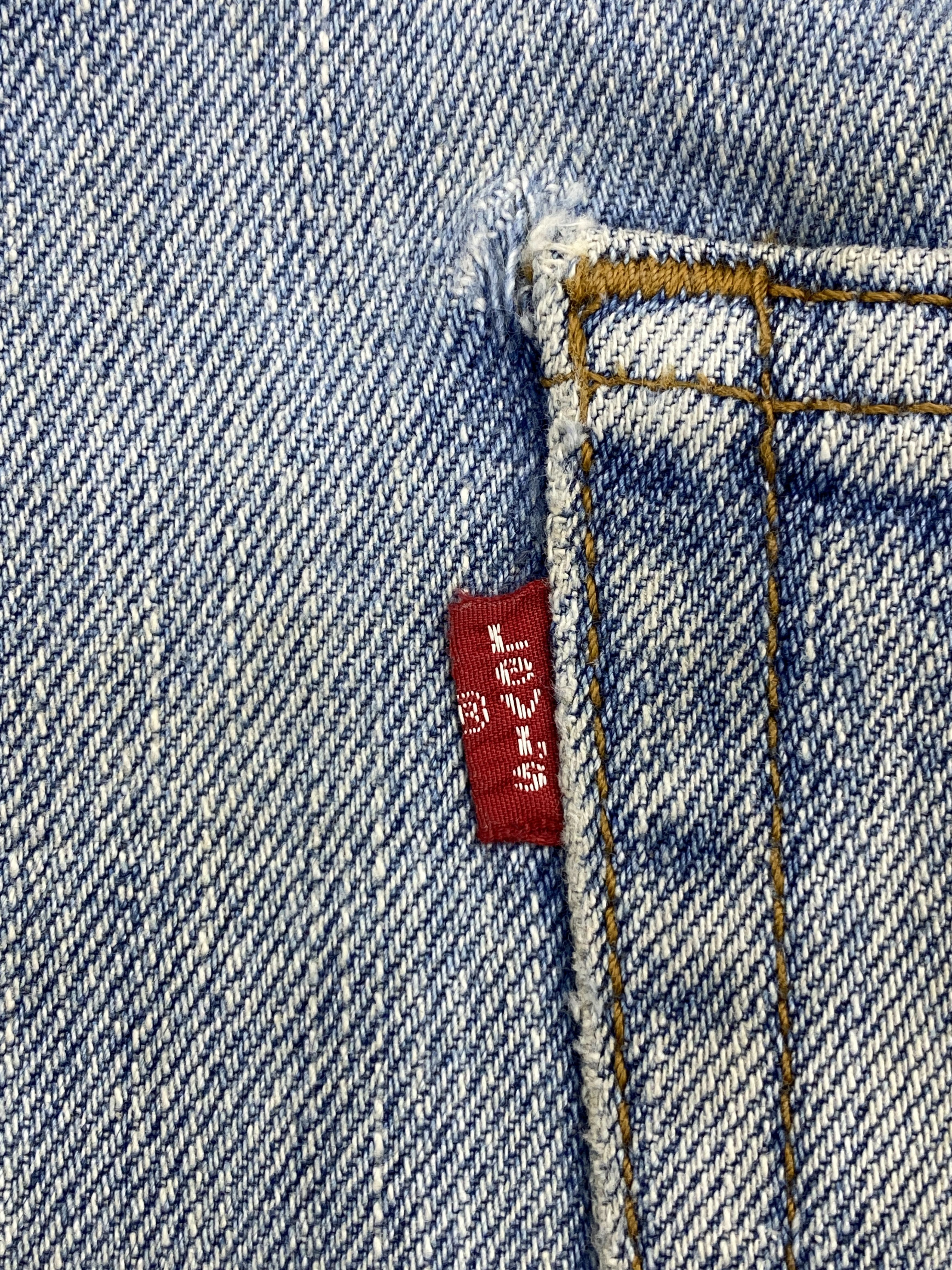 Levi's × Vintage Faded Blue Vintage Levi's 505 Regular Fit Jeans Size US 34 / EU 50 - 6 Thumbnail