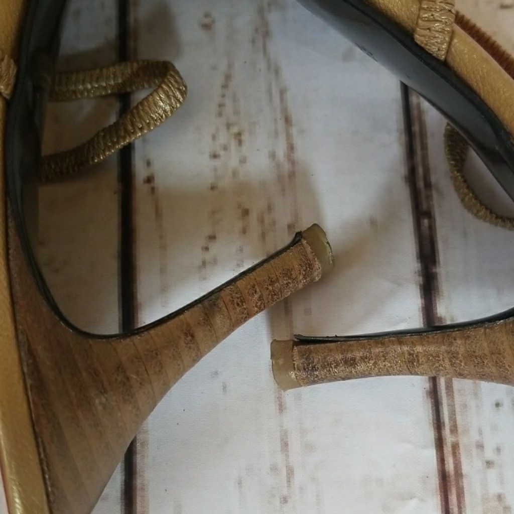 The Unbranded Brand Stephane Kelian Paris point toe sling back gold heels sz 6.5 Size US 6.5 / IT 36.5 - 7 Thumbnail