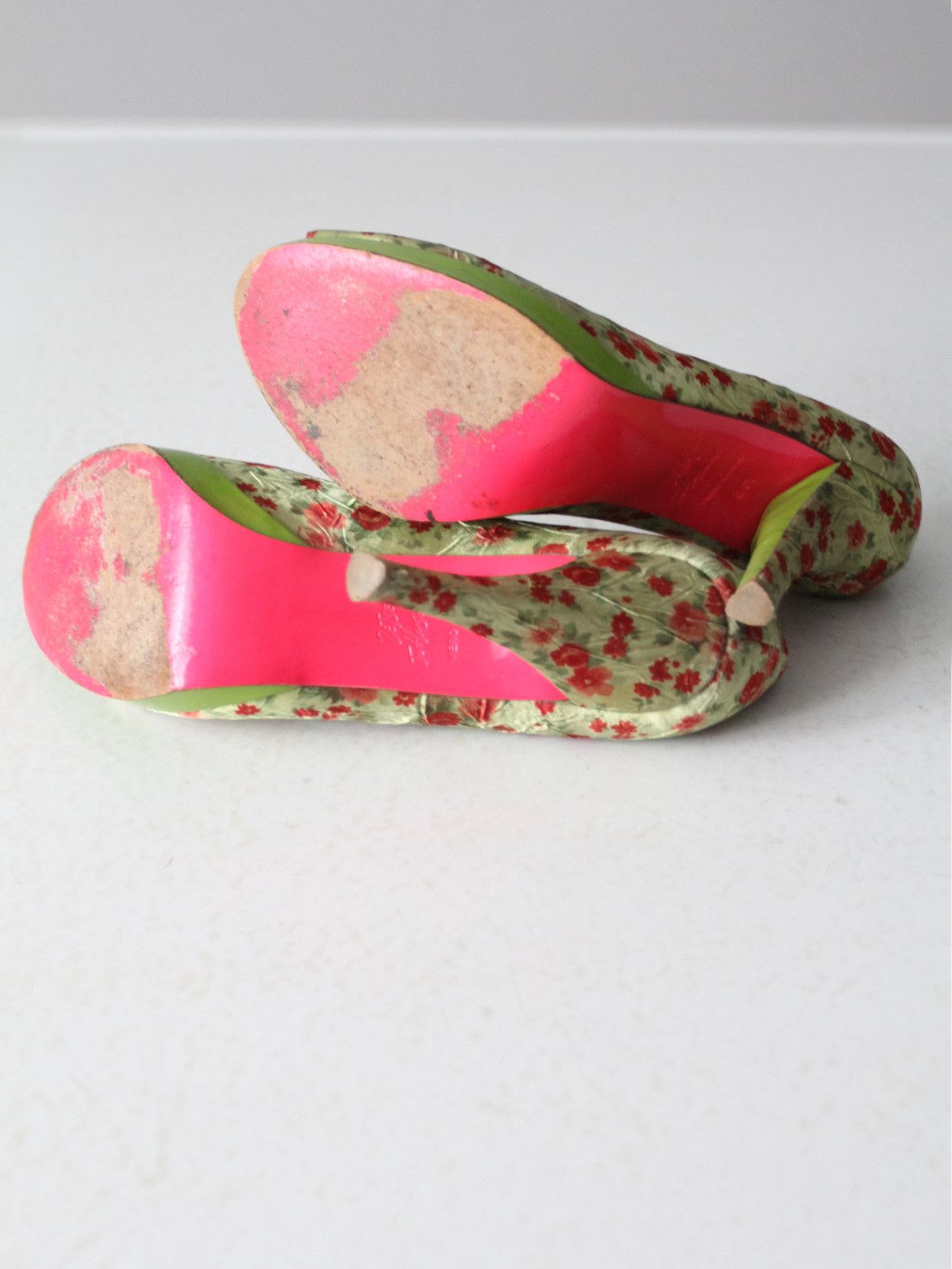 Betsey Johnson Betsey Johnson green floral pumps Size US 8 / IT 38 - 9 Thumbnail
