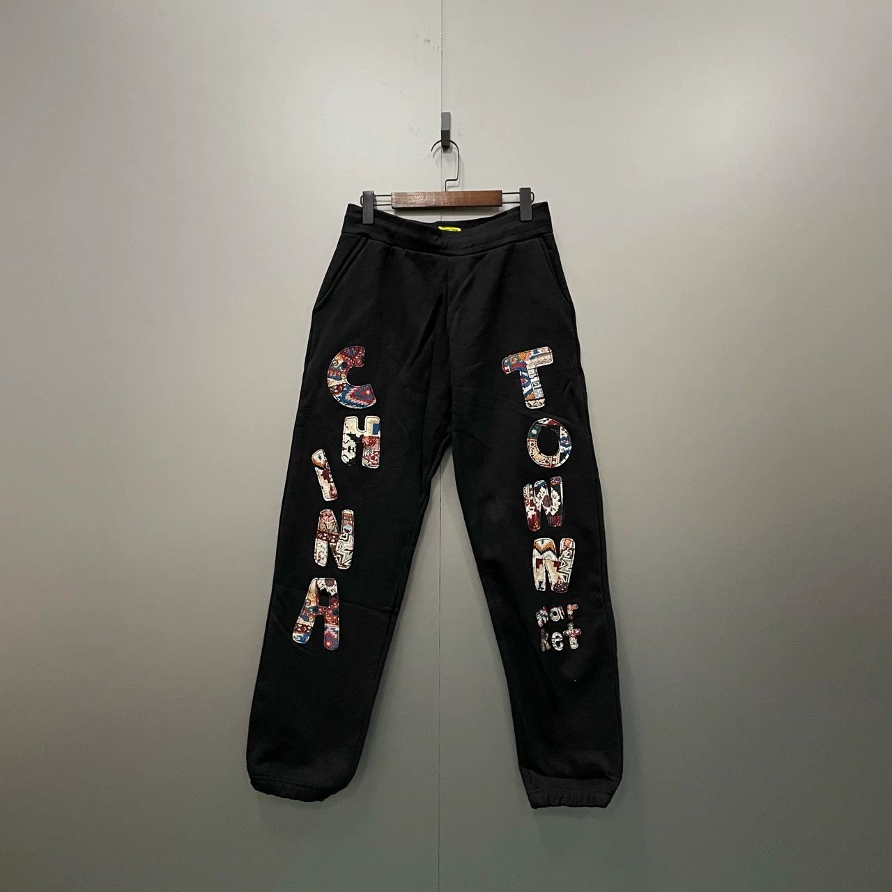 Other Chinatown Market Logo Embroidered Sweatpants Size US 28 / EU 44 - 1 Thumbnail
