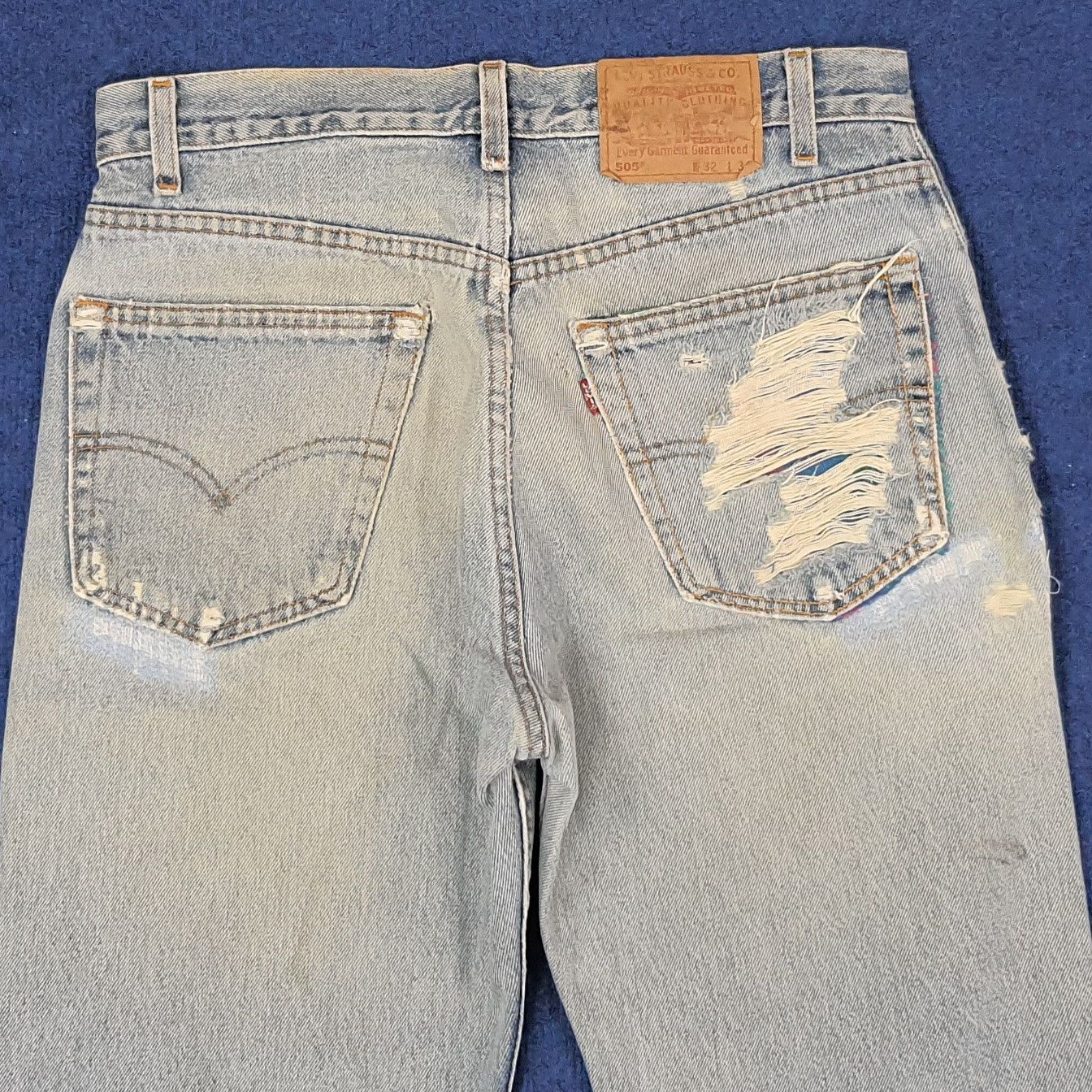 Levi's Vintage Levi's 505 Authentic Red Tab Distressed Jean C228N19 Size US 32 / EU 48 - 4 Thumbnail