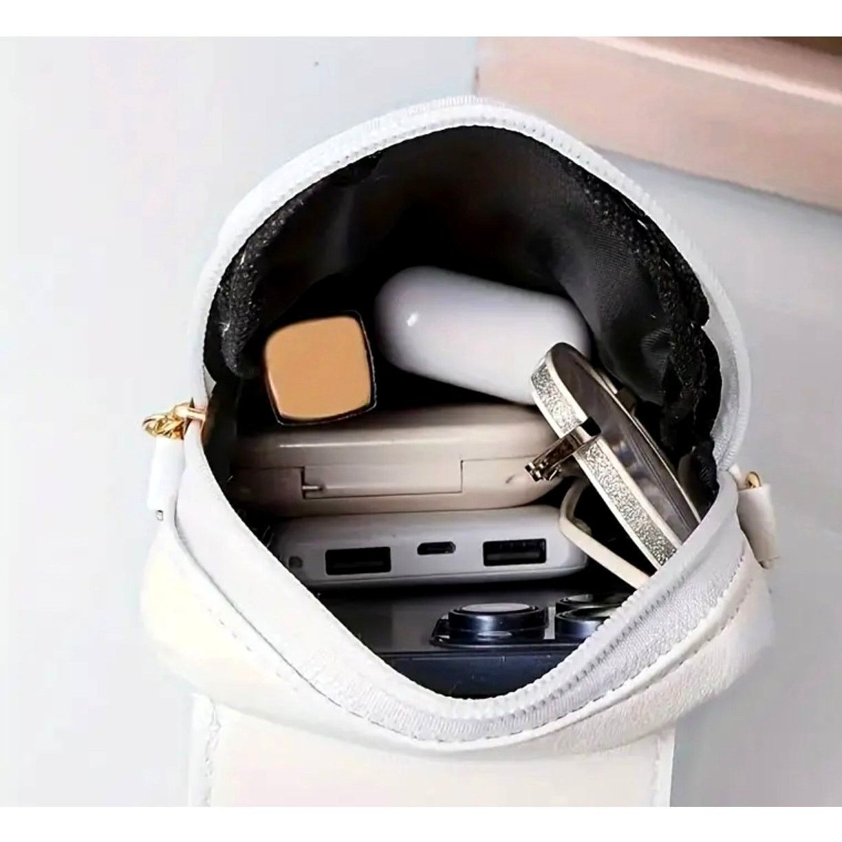 Other Embroidered Cat Crossbody Phone Bag Magnetic Closing Black Size ONE SIZE - 6 Thumbnail