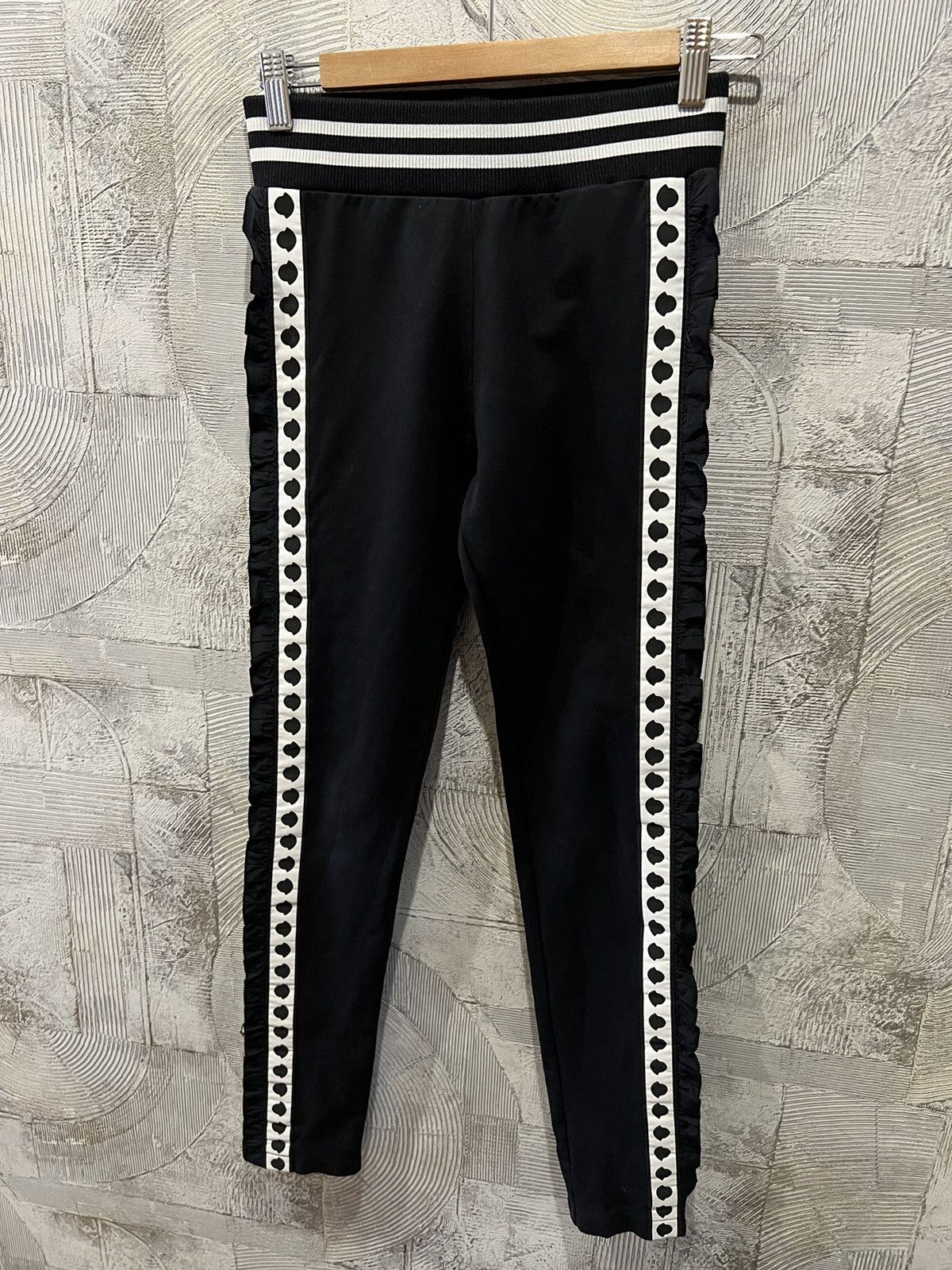 Moncler Moncler black multi logo leggings pants trousers Size 24" / US 00 / IT 34 - 1 Thumbnail