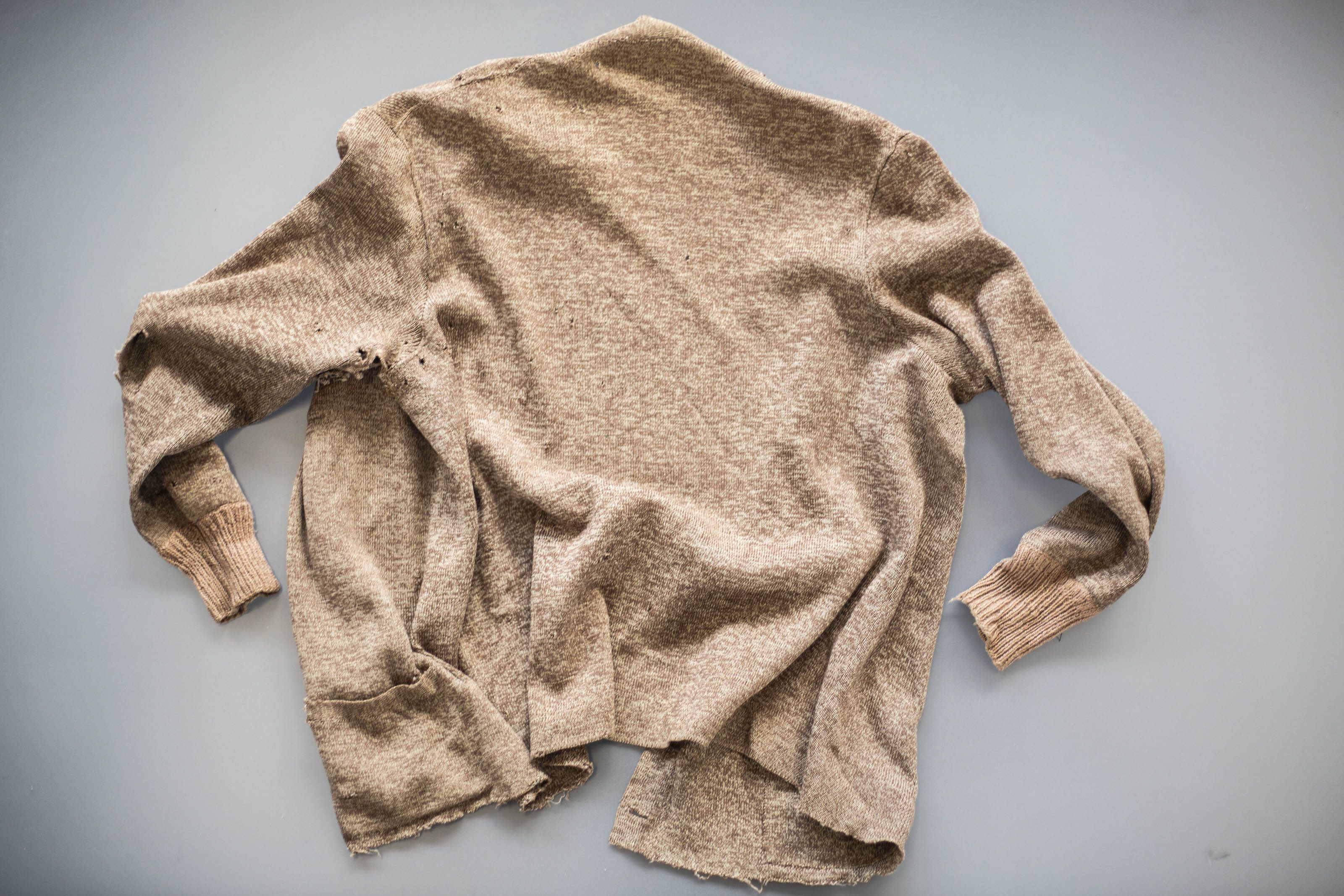 Other French distressed knitted vest circa 1940 Size M / US 6-8 / IT 42-44 - 6 Thumbnail