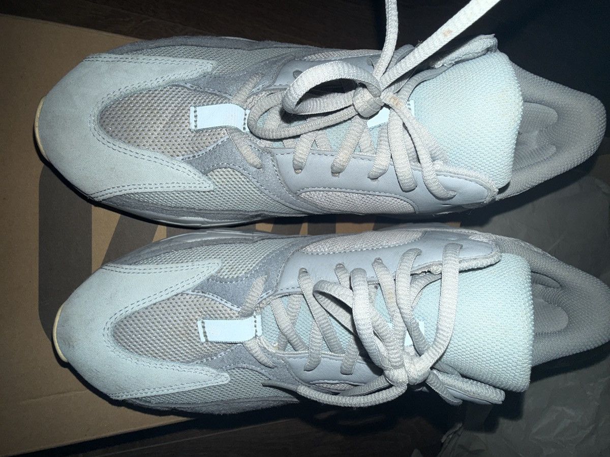 Yeezy Inertia 700 Size US 11