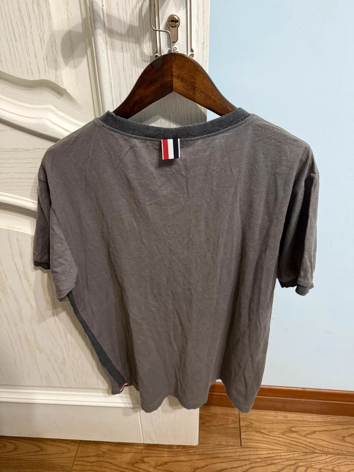 Thom Browne Thom Browne Classic Tee Women's 2 SoftComfy 9/10 Size XS / US 0-2 / IT 36-38 - 7 Thumbnail