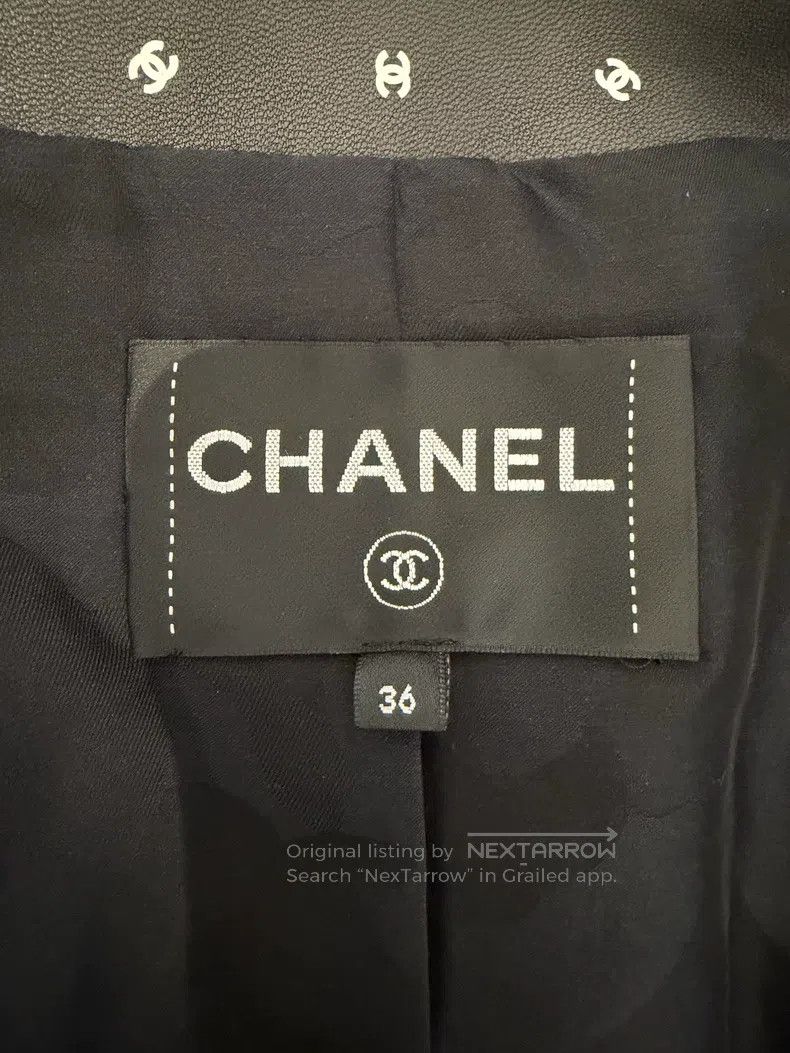 Chanel 22C early spring show black full print white small