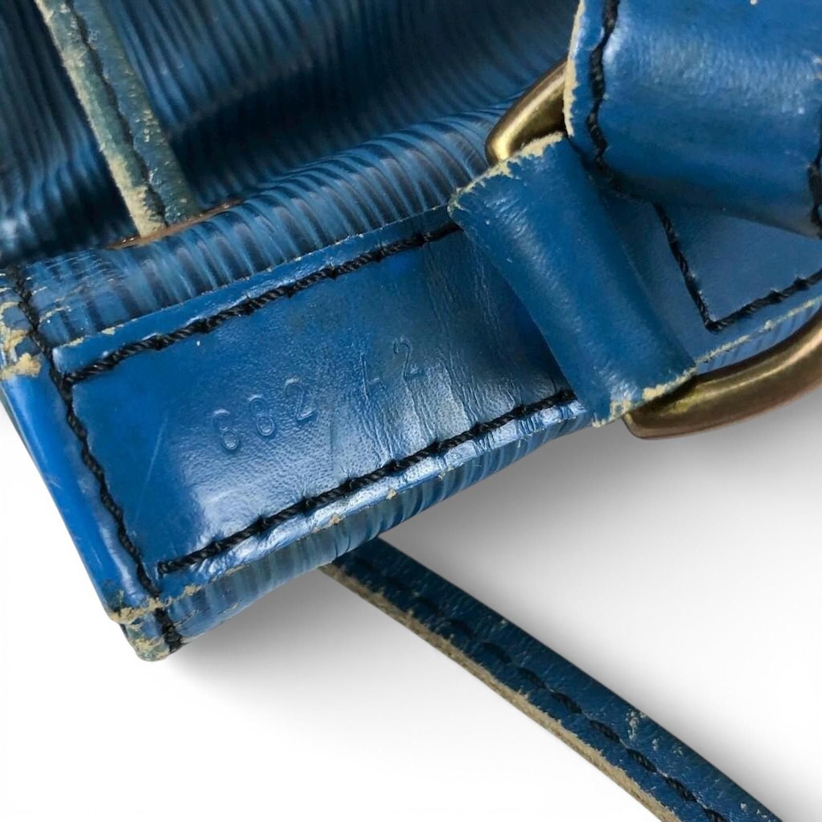 Louis Vuitton Louis Vuitton - Blue Epi Leather Bucket Bag Size ONE SIZE - 9 Thumbnail