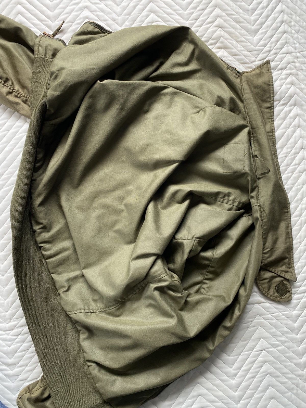 Vintage Cold Weather Combat Vehicle (CVC) Jacket – US Army Issue 🇺🇸 Size US S / EU 44-46 / 1 - 9 Thumbnail
