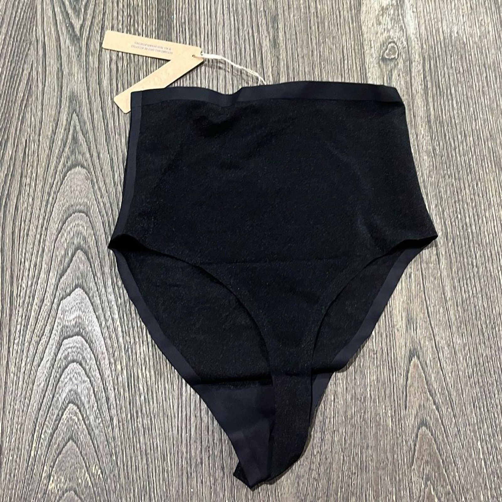 SKIMS NWT Skims Shapewear Seamless Sculpt High-Waisted Thong Siz S Size ONE SIZE - 4 Thumbnail