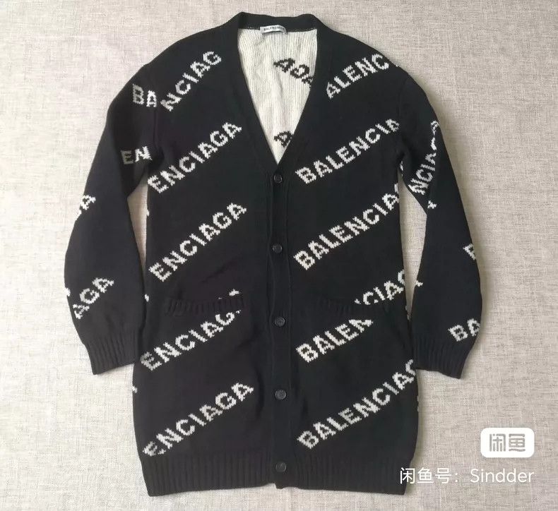 Balenciaga Balenciaga Full print cardigan sweater sweater Size XS / US 0-2 / IT 36-38 - 1 Thumbnail