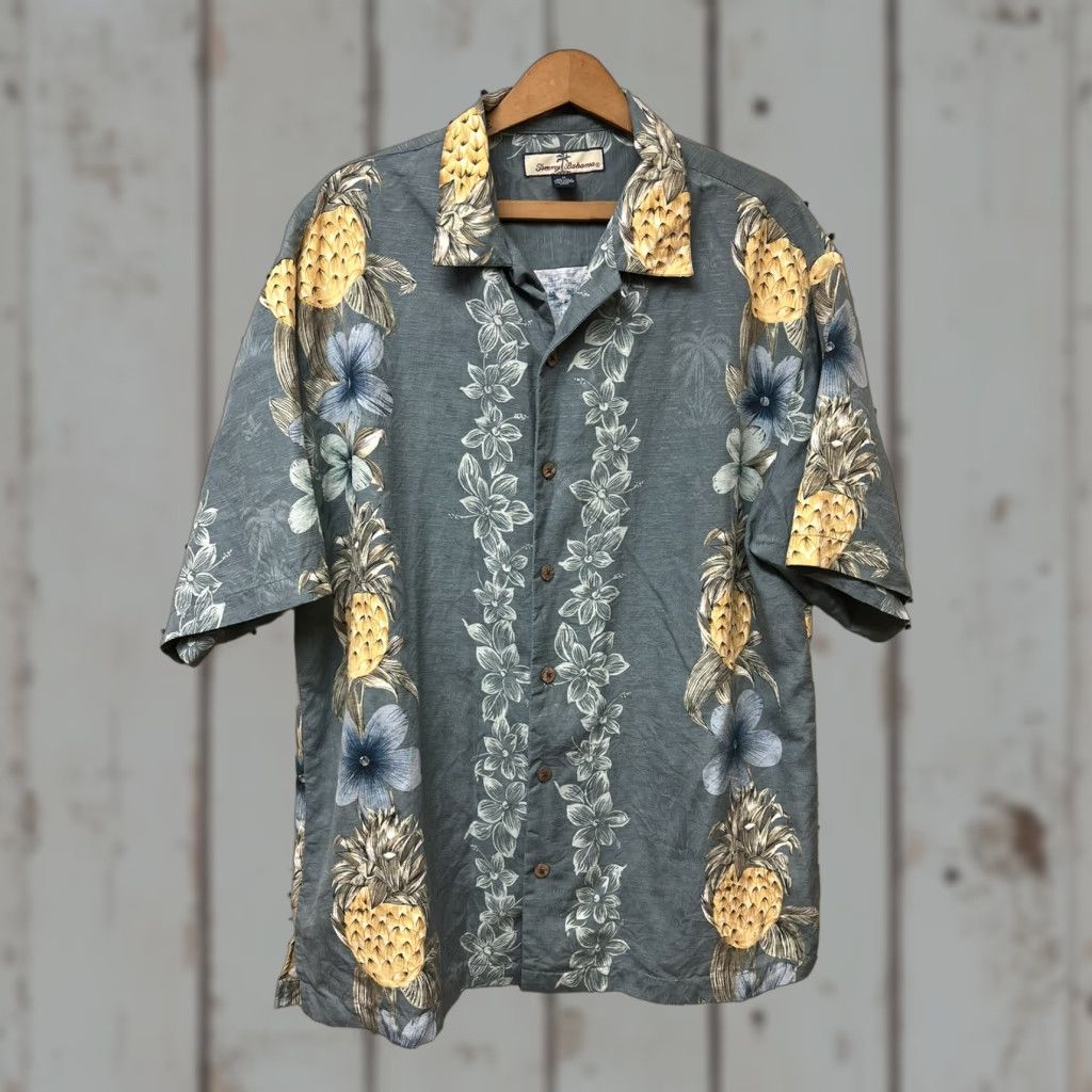 Tommy Bahama Tommy Bahama Shirt Men’s Medium Button-Up Silk Hawaiian Pineapple Flowers Size US M / EU 48-50 / 2 - 1 Thumbnail