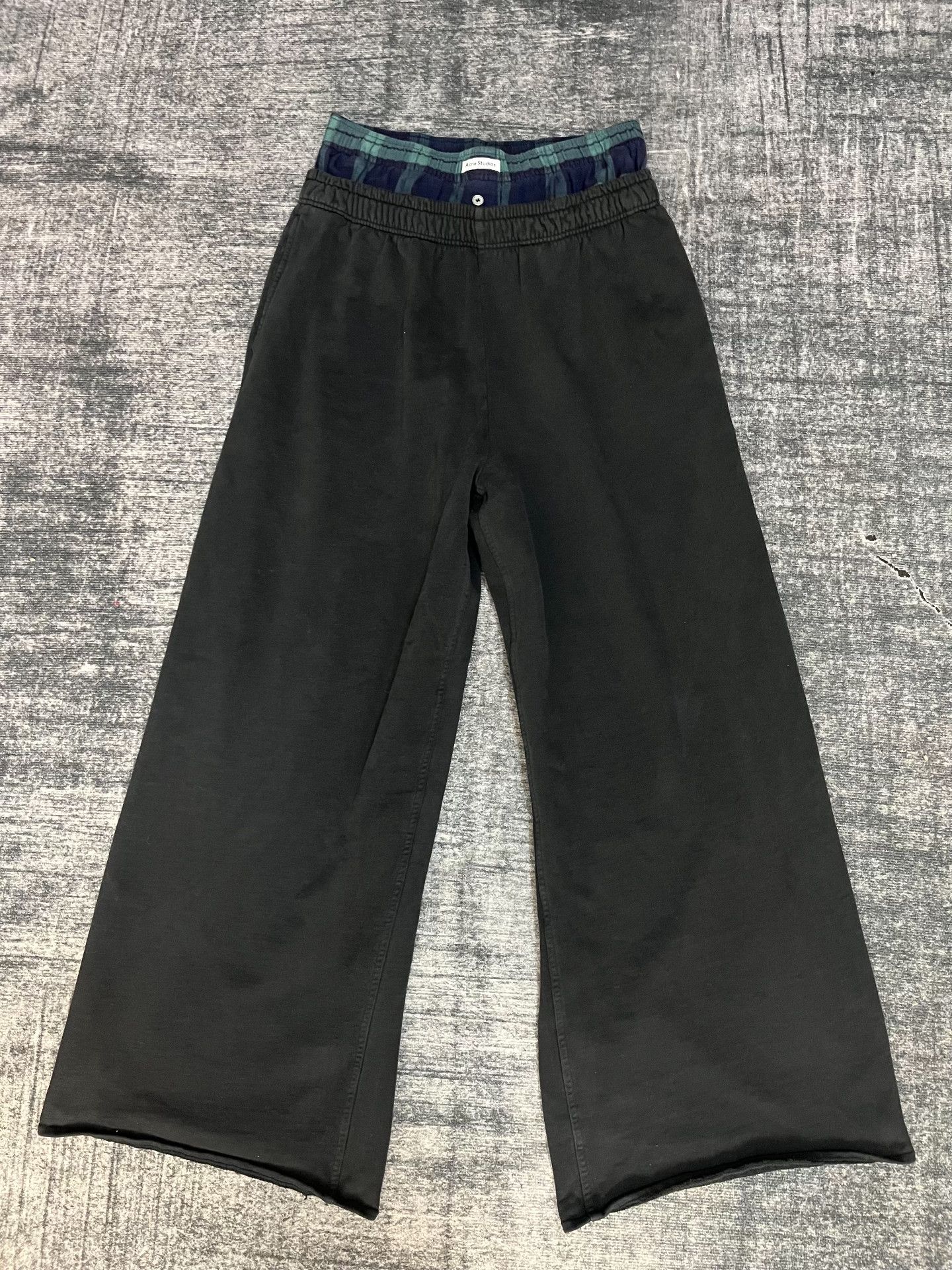Acne Studios Acne Studios Plaid Oversized Jeans S Women Size 28" / US 6 / IT 42 - 1 Thumbnail