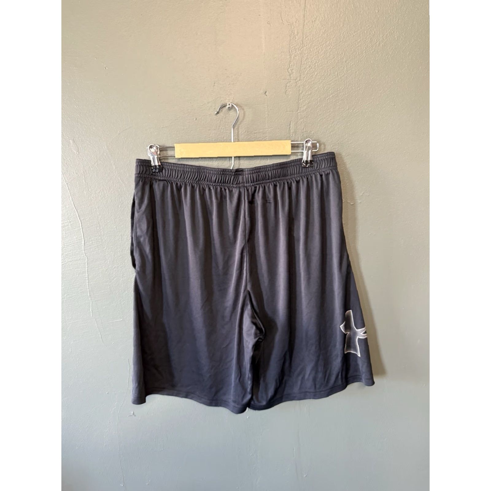 Under Armour Under Armour Athletic Basketball Shorts Mens L Black Drawstring - Activewear, Regular Fit Size US 33 - 2 Thumbnail