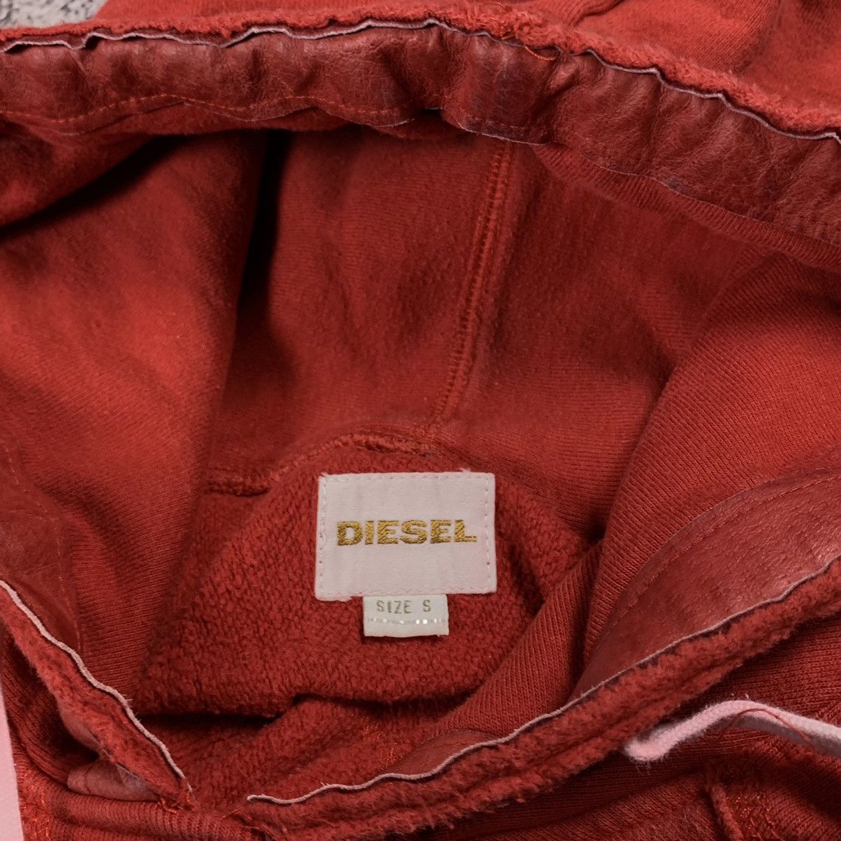 Vintage Vintage Y2K Diesel Big D Logo Hoodie Streetwear Grunge S Size US S / EU 44-46 / 1 - 7 Thumbnail