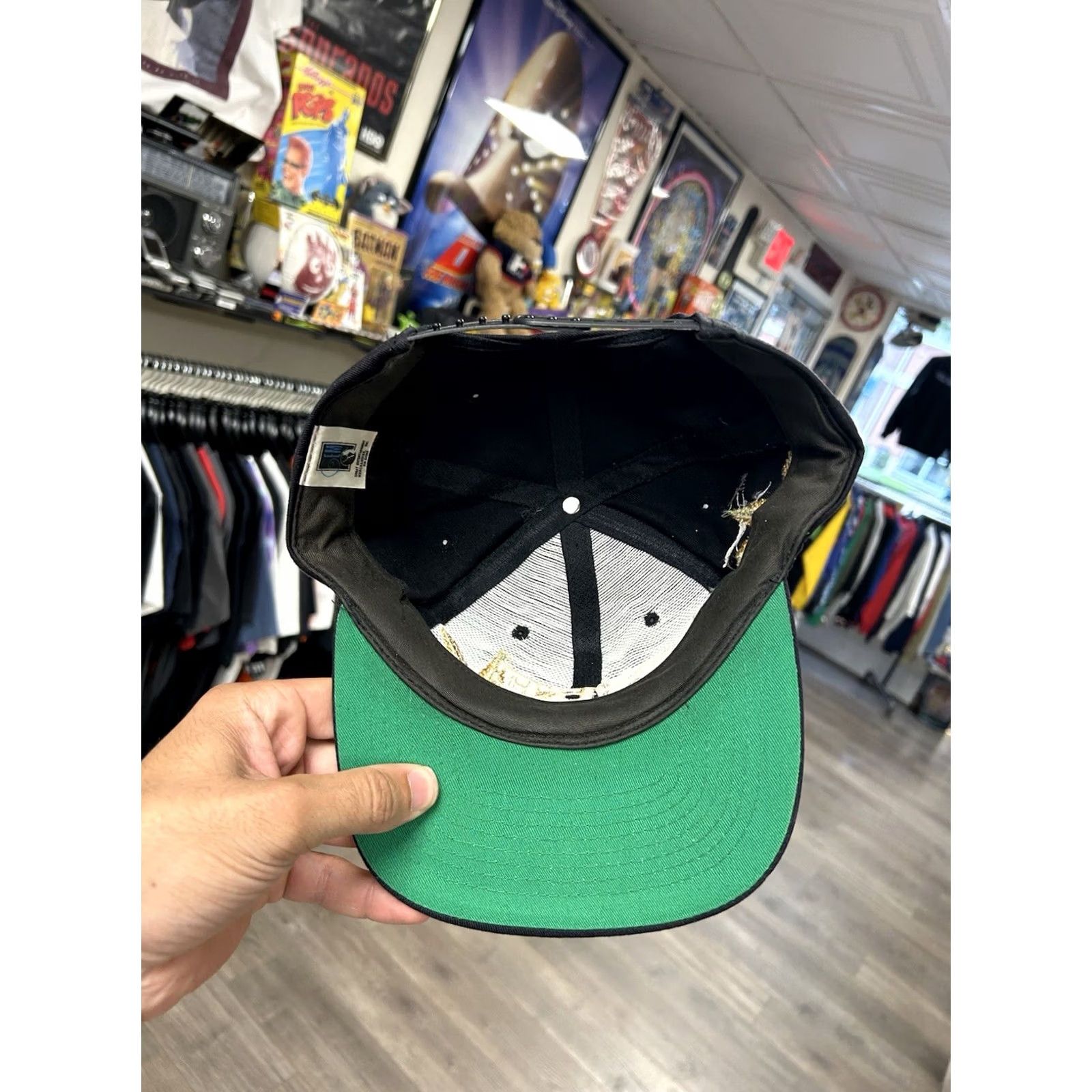 Vintage VINTAGE Dr. Dre The Chronic Rap Album Promo Music SnapBack Hat GEM 1992 90s Unisex Adults Black Adjustable One Size Fits Most Mens Womens Boys Girls Size ONE SIZE - 2 Thumbnail