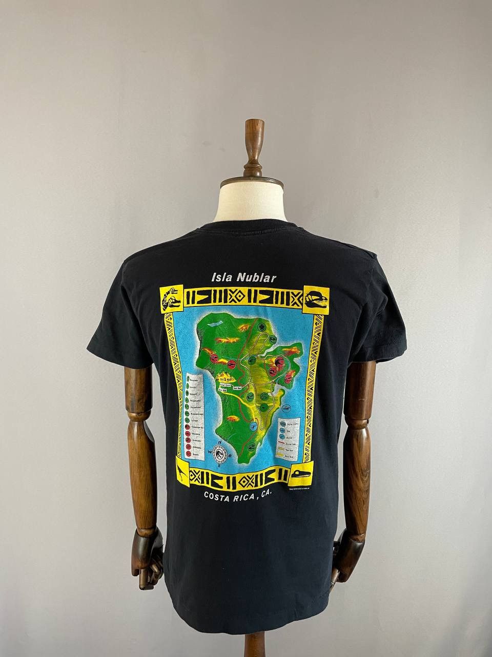 Vintage Jurassic Park Tee T Shirt 1993 Vintage Black Island Tour Size US L / EU 52-54 / 3 - 2 Thumbnail