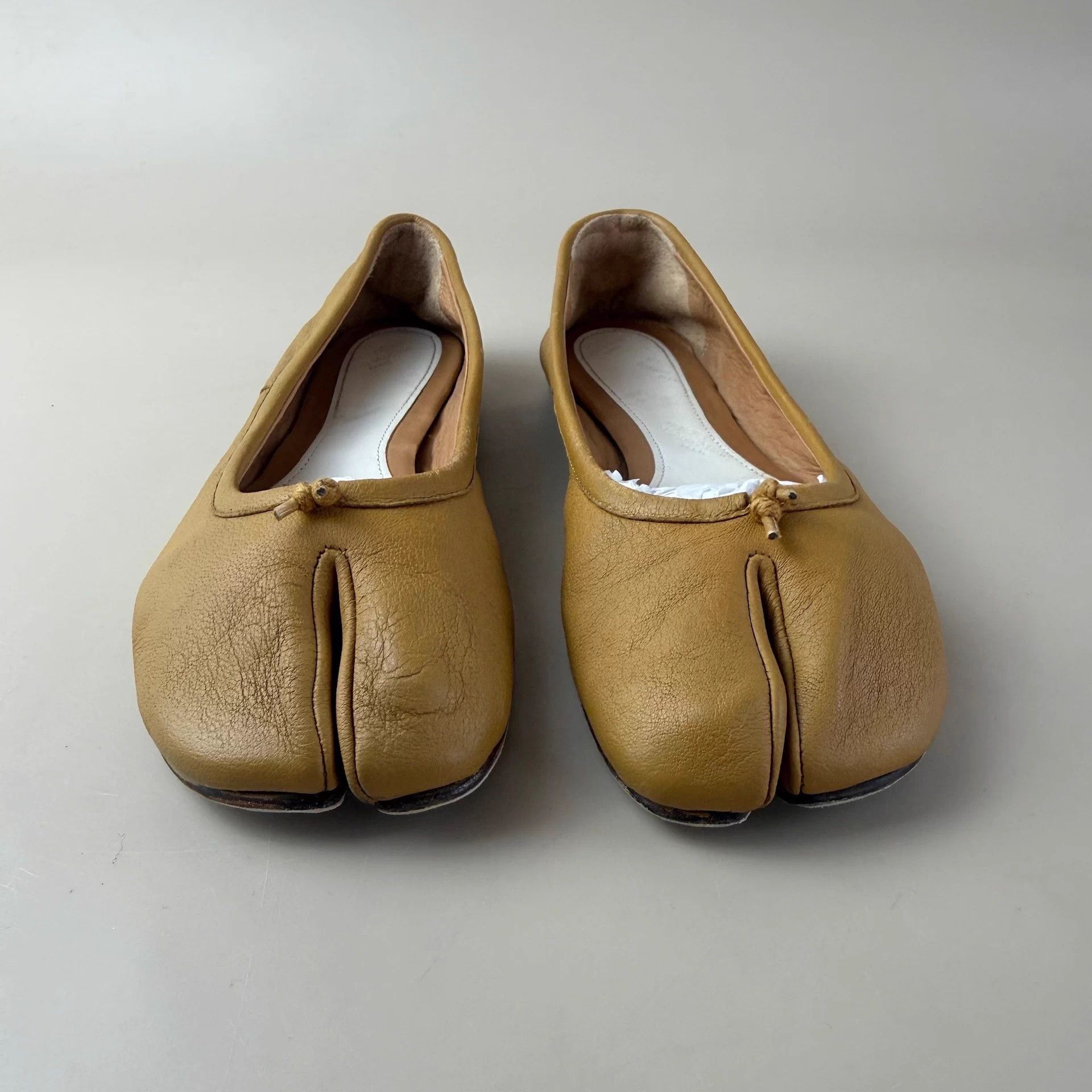 Maison Margiela Maison Margiela Marigold Tabi Low Heel 36 99 New Size US 5 / IT 35 - 2 Thumbnail
