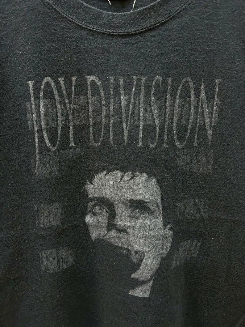 Vintage Vintage 2000s Joy Division tshirt size M Size US M / EU 48-50 / 2 - 3 Thumbnail