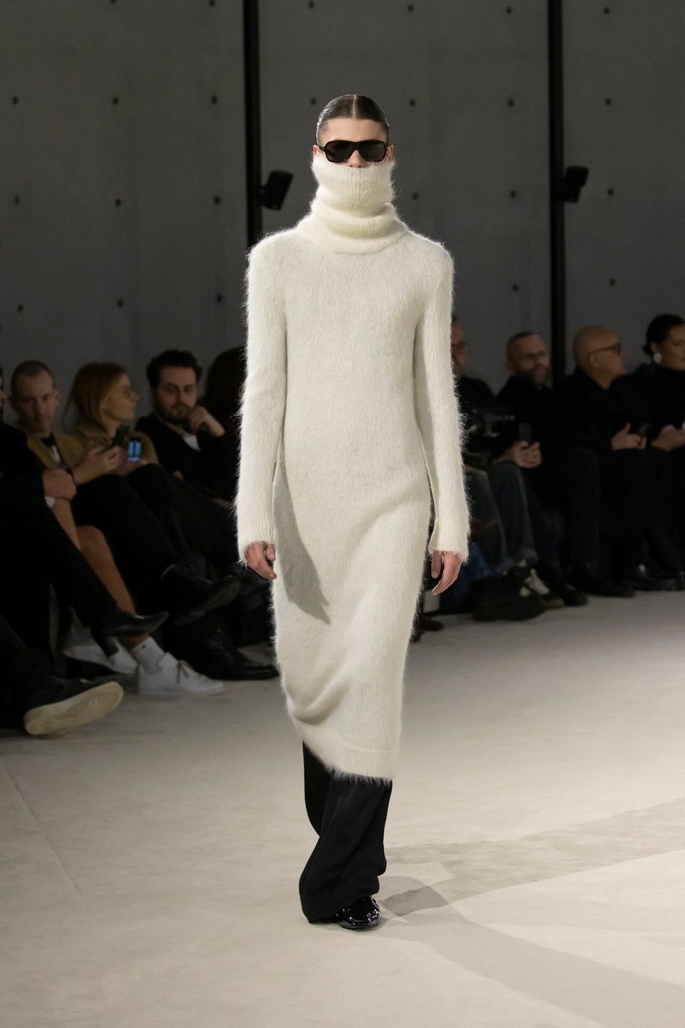 Saint Laurent Paris Saint Laurent 23FW Runway Long Turtleneck Size US M / EU 48-50 / 2 - 3 Thumbnail