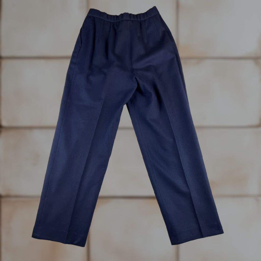 Pendleton VINTAGE Pendleton Dress Pants Wool Navy Blue Women's 10 Tapered Pleated 27.75 Inseam Fall Winter Spring Preppy USA Men? Size 32" / US 10 / IT 46 - 1 Thumbnail
