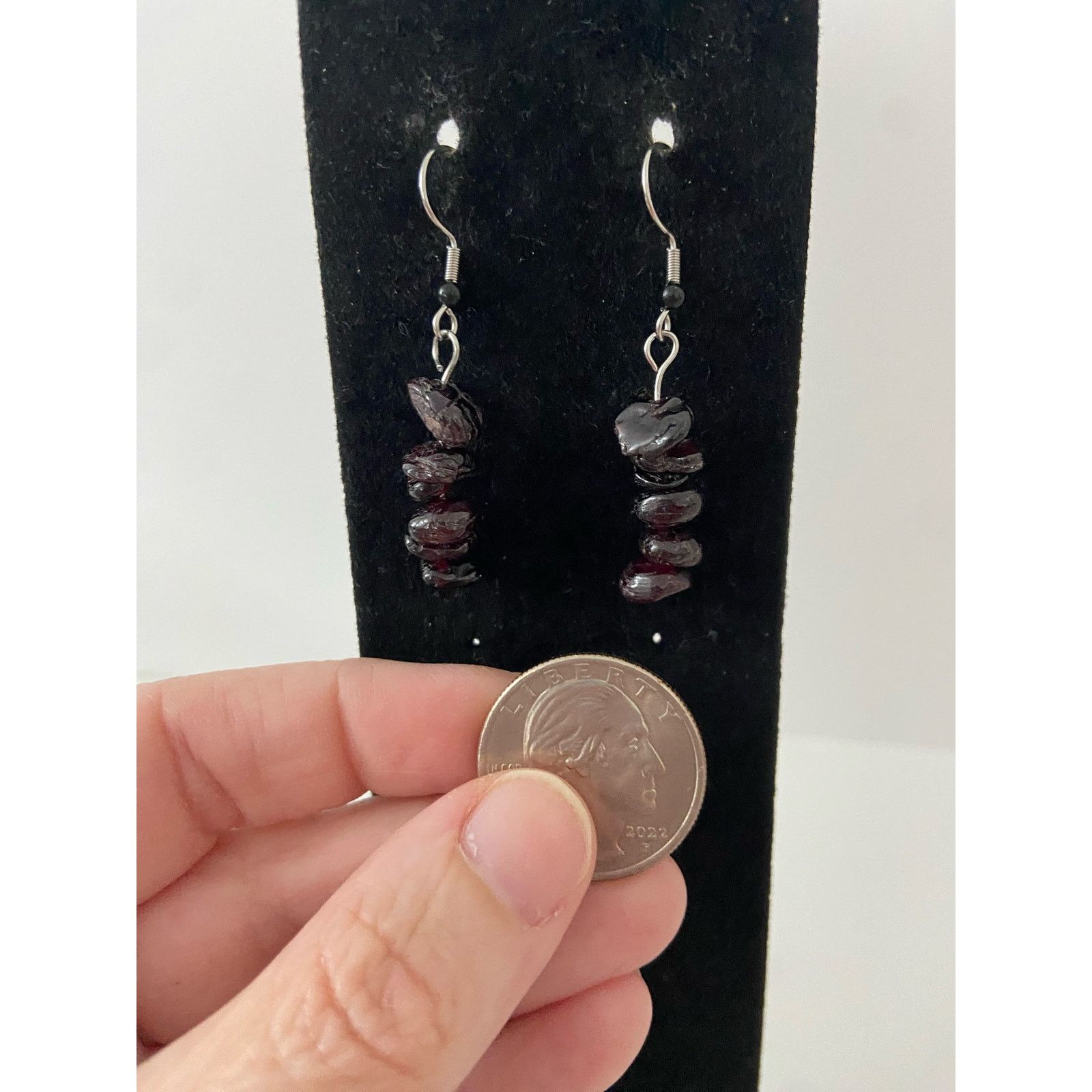 Handmade Handmade garnet chip bead earrings Size ONE SIZE - 2 Thumbnail