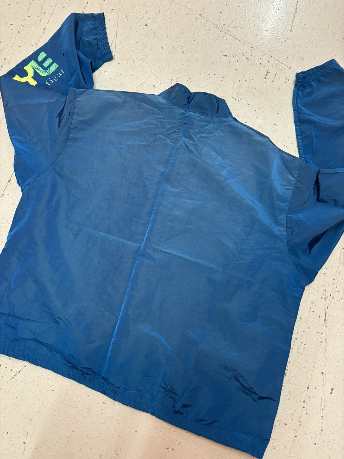 Vintage ***FINAL DROP***RARE 90s SURF STYLE OVERSIZED WINDBREAKER OS Size US XXL / EU 58 / 5 - 18 Thumbnail