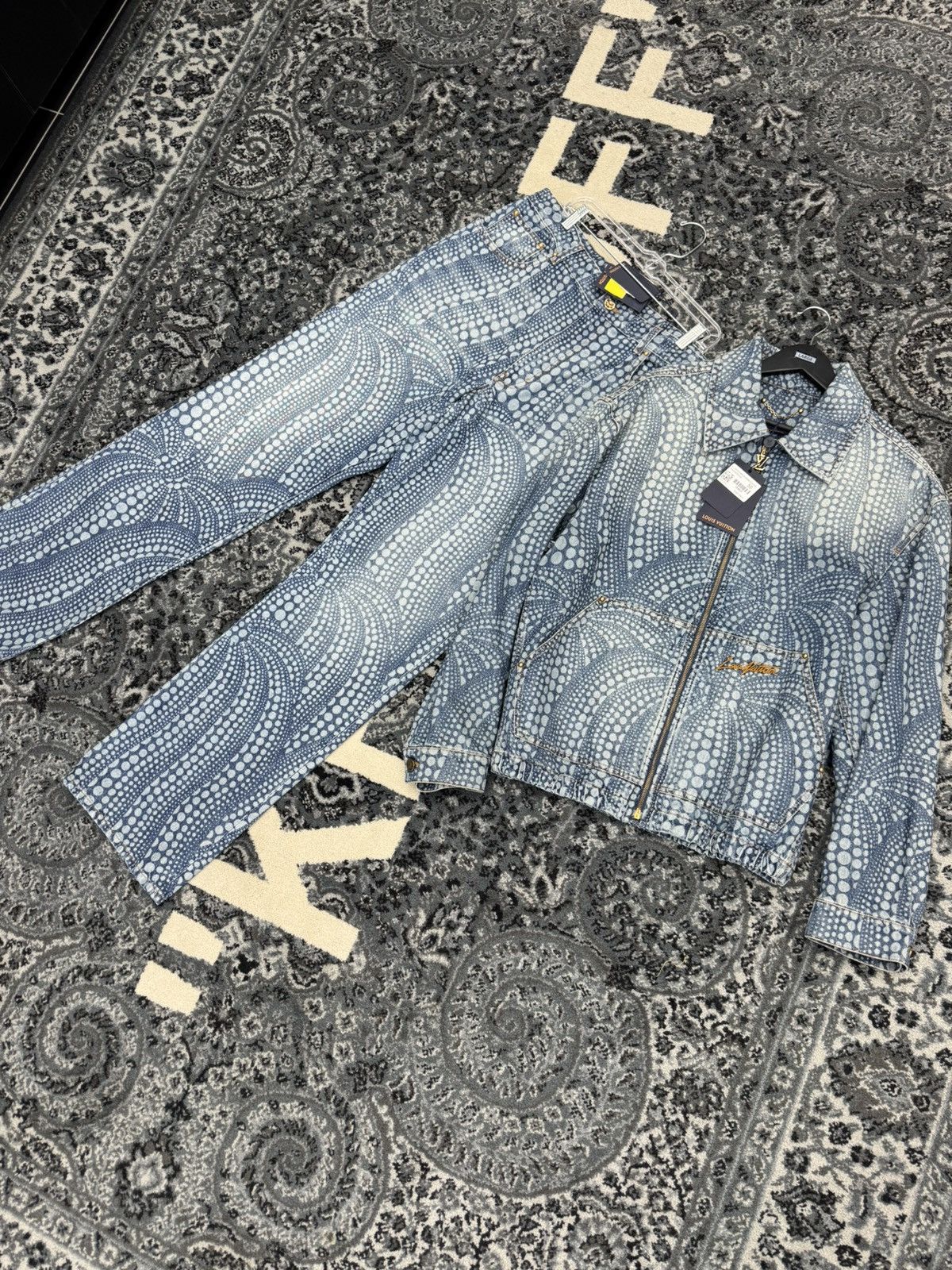 Louis Vuitton × Yayoi Kusama Louis Vuitton YK zip up denim jacket Size US M / EU 48-50 / 2 - 2 Thumbnail