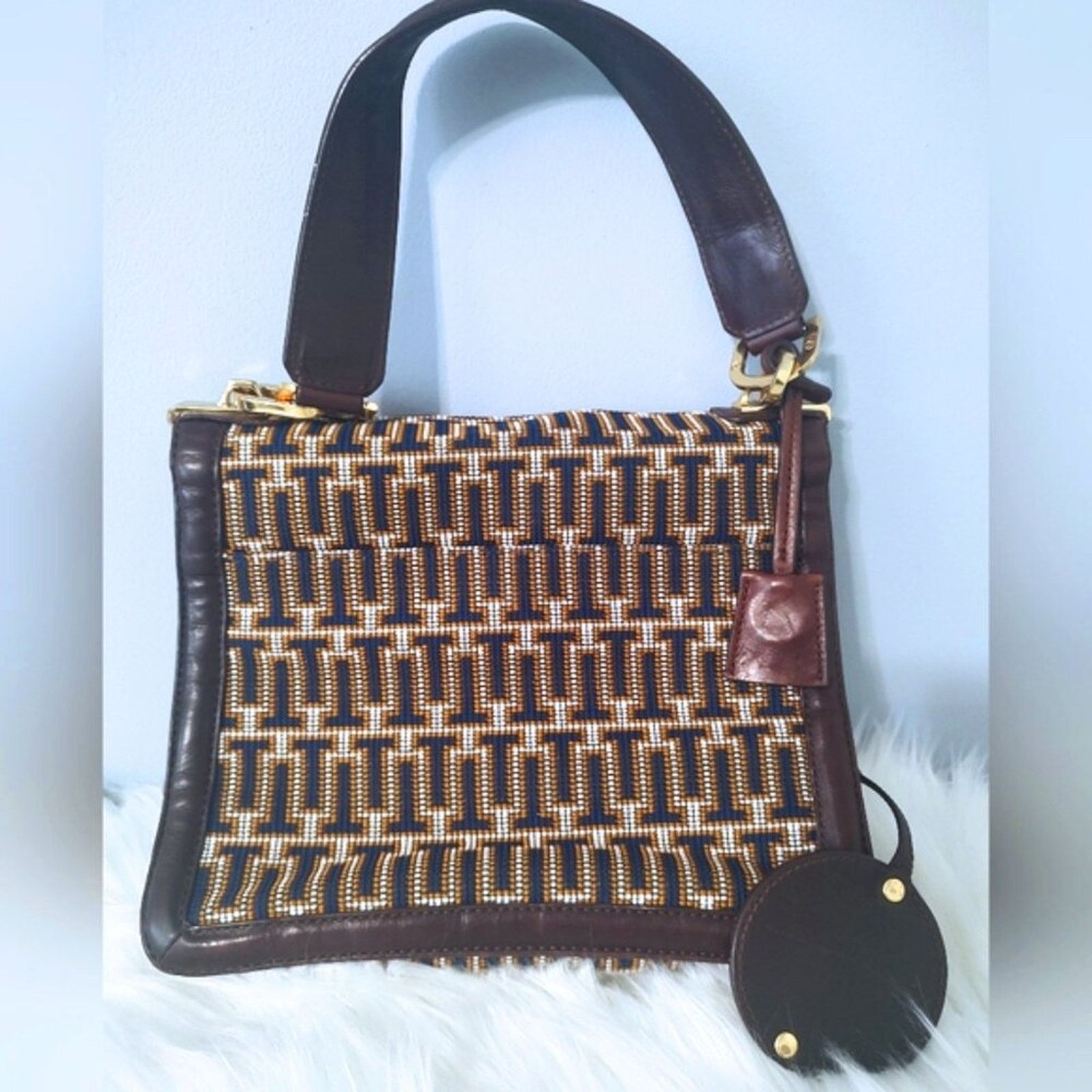 Tory Burch Tory Burch RARE 2011 runway woven shoulder bag w/mirror EUC Size ONE SIZE - 7 Thumbnail