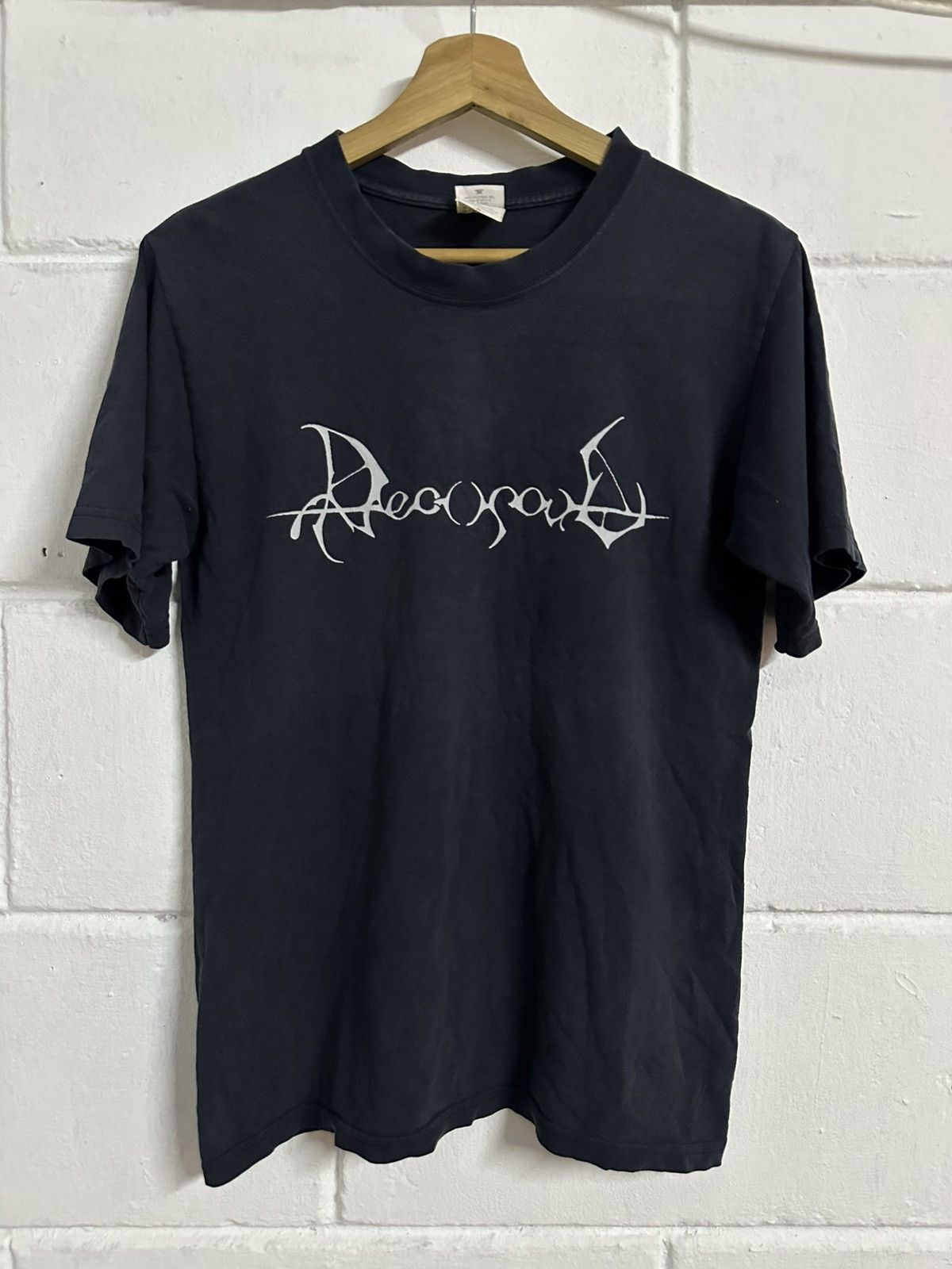 Band Tees × Vintage Vintage Decapitated Logo Faded (Death Metal) T-Shirt Size US S / EU 44-46 / 1 - 1 Thumbnail
