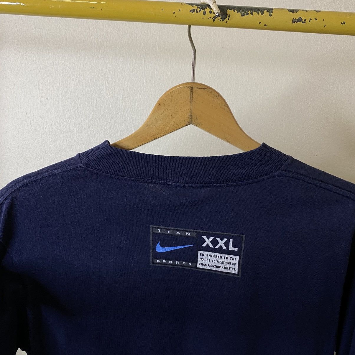 Nike Vintage 90s Nike Team x Notre Dame University LS Tshirt Size US S / EU 44-46 / 1 - 6 Thumbnail
