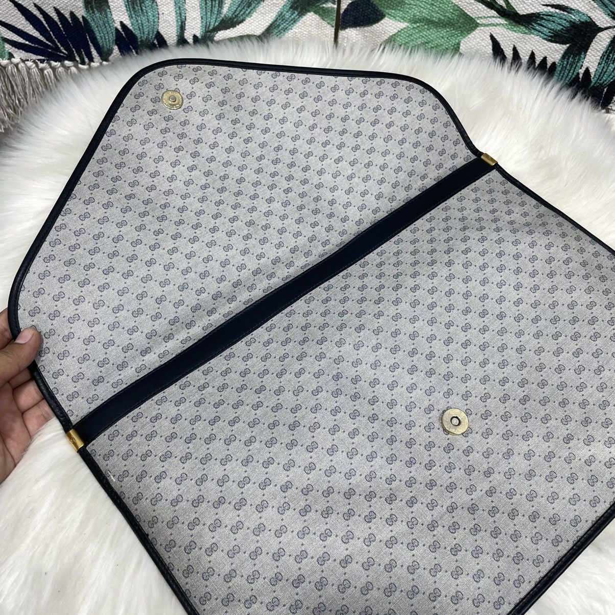 Gucci Authentic Vtg. GUCCI Large Portfolio Clutch Bag Size ONE SIZE - 16 Thumbnail