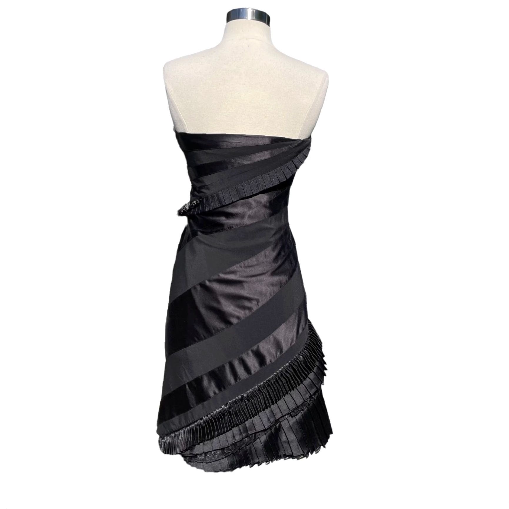 Karen Millen Karen Millen Strapless Tiered Ruffle Pleats Stripe Silk Dress Cocktail Size 6 Size M / US 6-8 / IT 42-44 - 3 Thumbnail