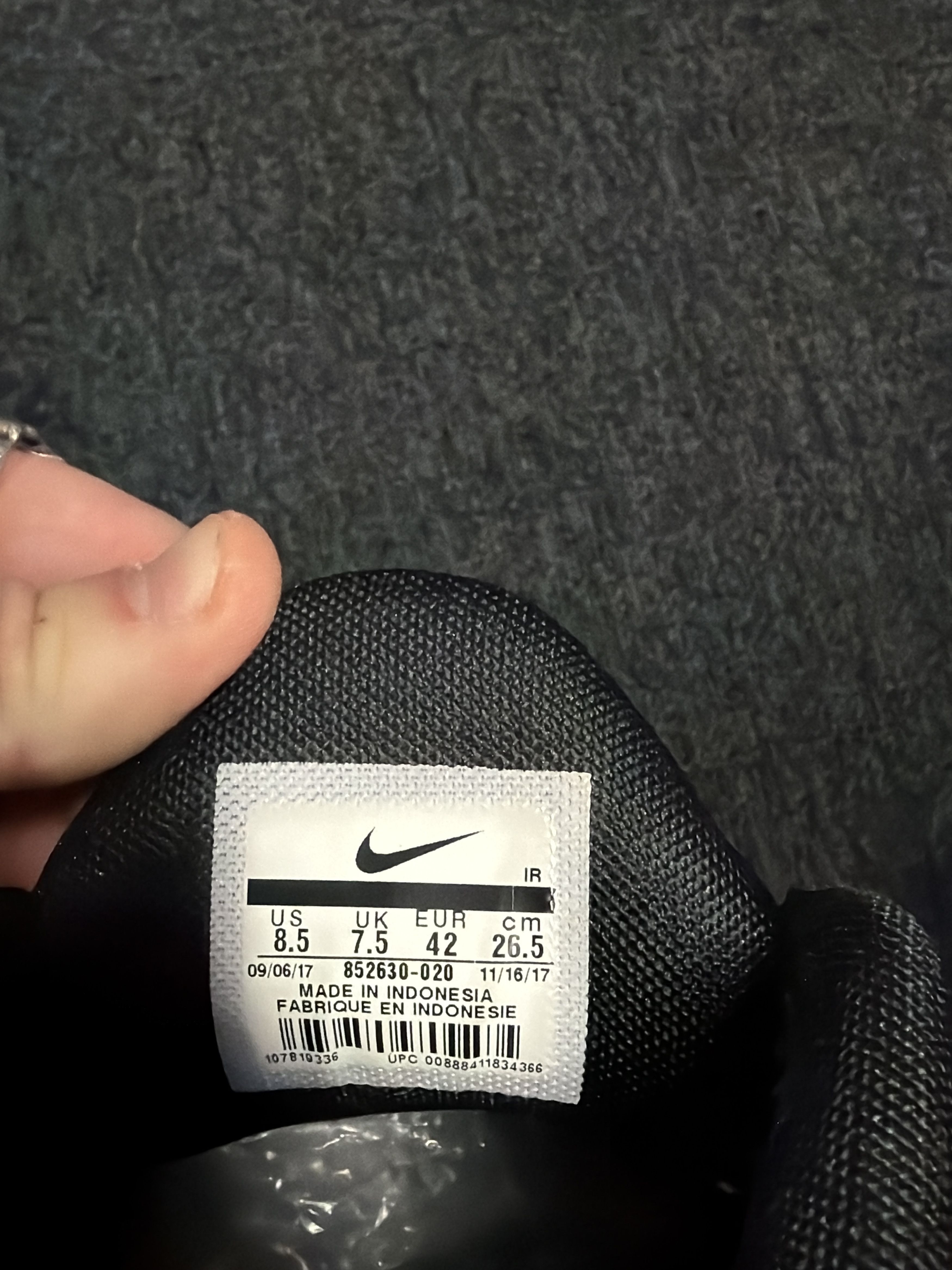 Nike Nike Air Max Plus TN Vivid Sulfur - Size US 8.5 / EU 42 Size US 8.5 / EU 41-42 - 8 Thumbnail