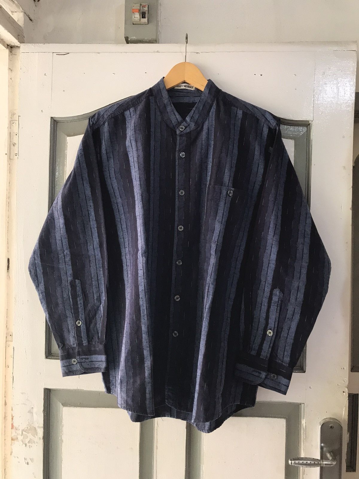 Issey Miyake Issey Miyake Men Shanghai Shirts Size US L / EU 52-54 / 3 - 1 Thumbnail