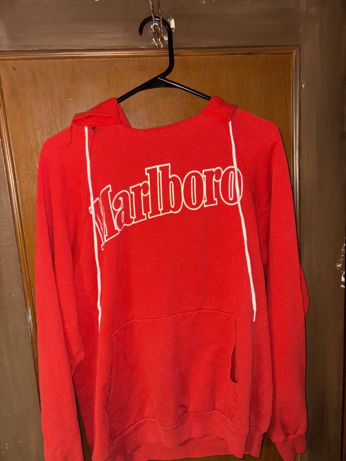 Hanes Rare Vintage MARLBORO embroidered hoodie Size US XL / EU 56 / 4 - 2 Thumbnail