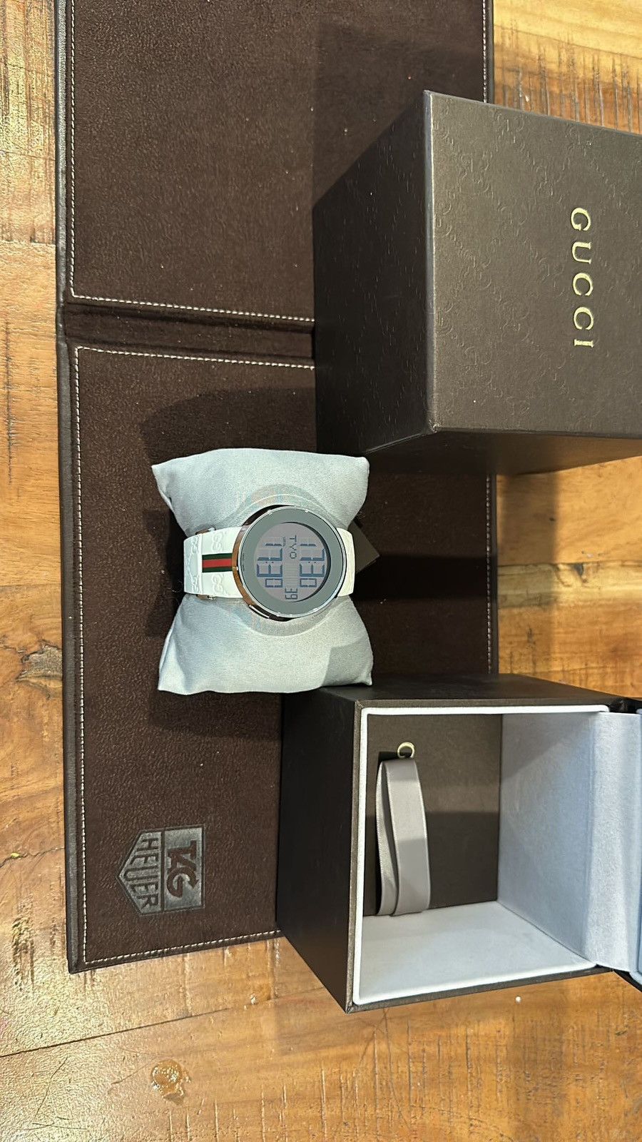 Gucci Gucci digital watch Size 44 - 1 Thumbnail