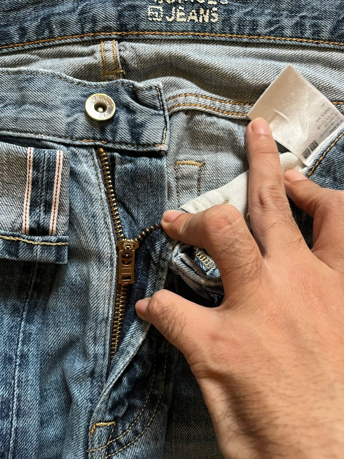 Japanese Brand × Uniqlo Vintage Japanese Uniqlo Selvedge Distressed Loose Blue Jeans Size US 35 - 11 Thumbnail