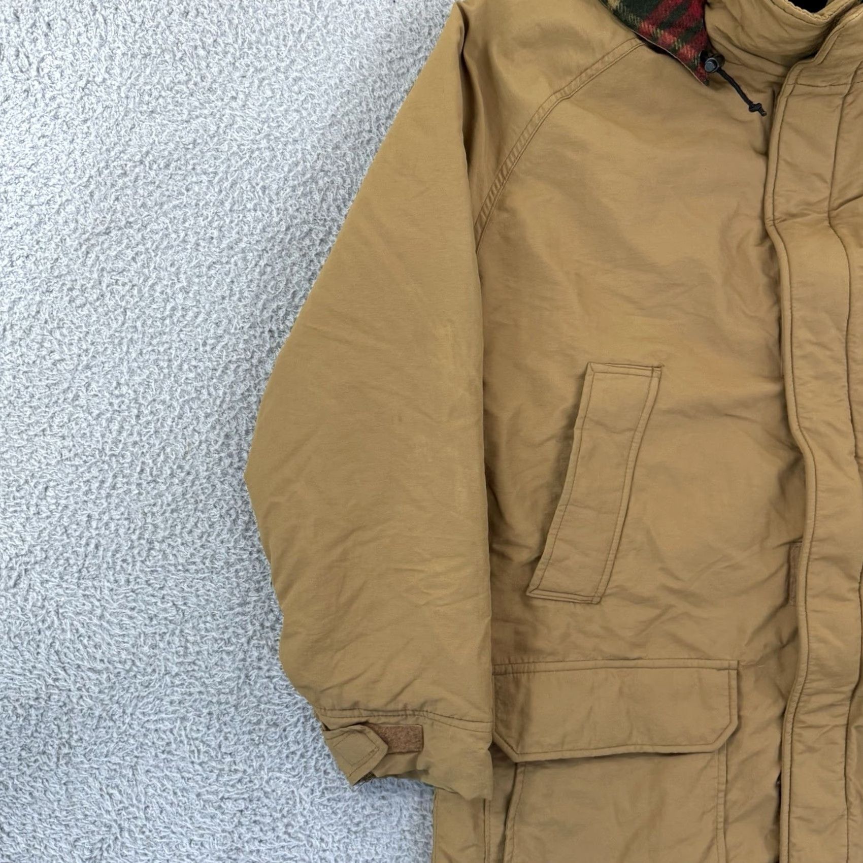 Vintage VINTAGE Woolrich Jacket Mens M Parka Long Wool Lined Hooded Beige 80s 90s Chore Padded Workwear USA Woolen Mills Regular Mens Size US M / EU 48-50 / 2 - 3 Thumbnail