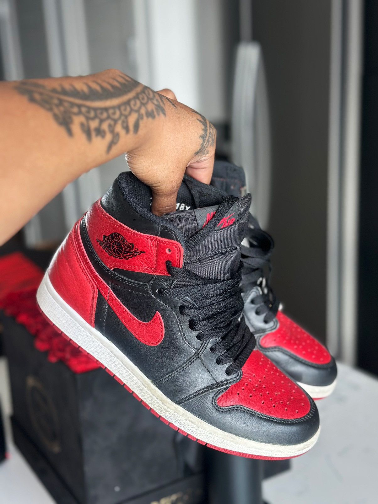 Nike Nike Air Jordan 1 Retro High Black Red Sneakers Size US 7 / EU 40 - 1 Thumbnail